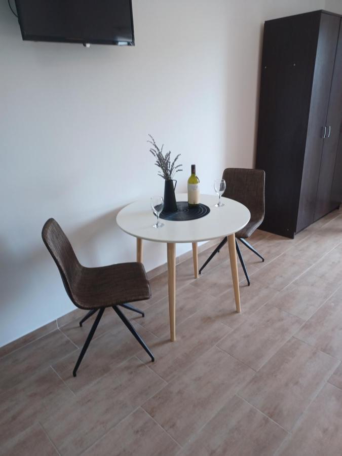 Apartmani Miletic Jelsa  Eksteriør billede