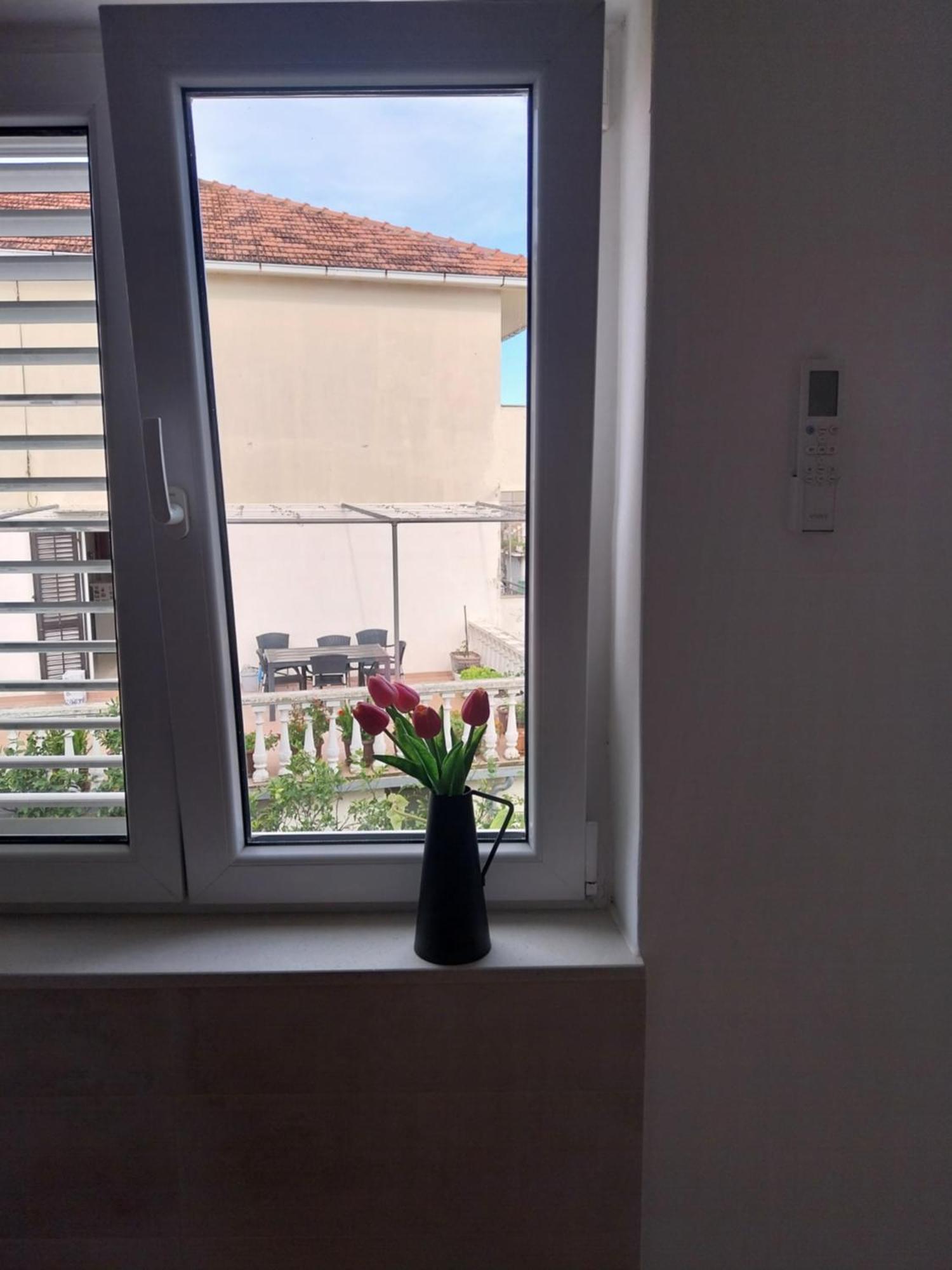 Apartmani Miletic Jelsa  Eksteriør billede